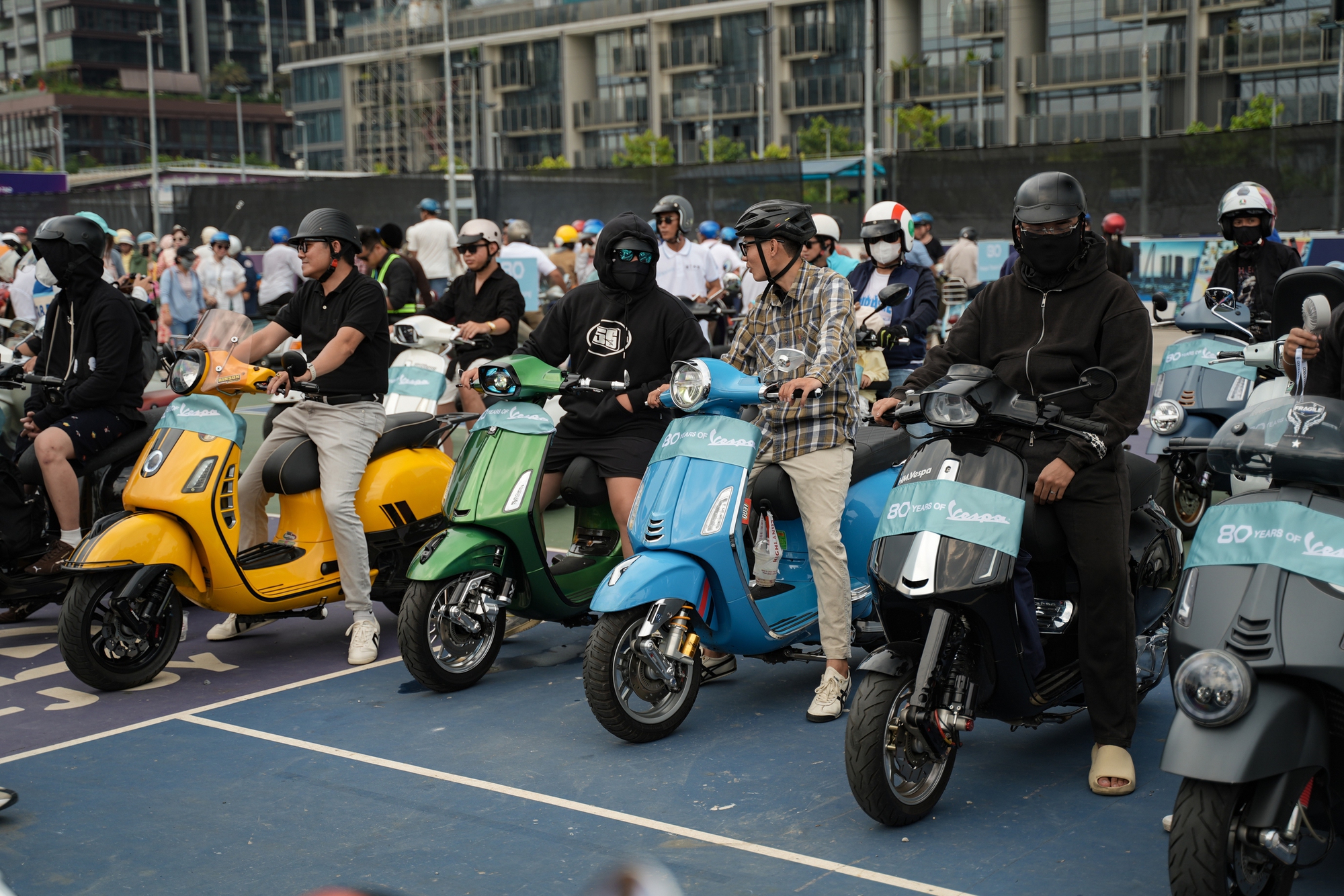 Đi Vespa kh&ocirc;ng đơn giản l&agrave; &ldquo;chạy xe&rdquo;, đ&oacute; l&agrave; một kiểu &ldquo;tr&igrave;nh diễn di sản&rdquo;- Ảnh 12.