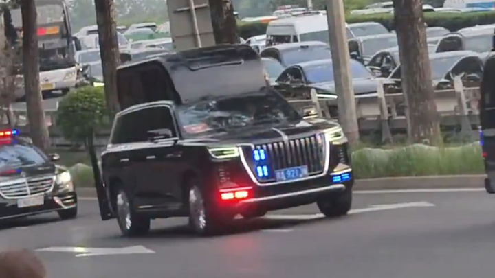 Chiếc SUV b&iacute; ẩn với m&aacute;i khổng lồ trong đo&agrave;n xe &ocirc;ng Trump ở Trung Quốc- Ảnh 2.