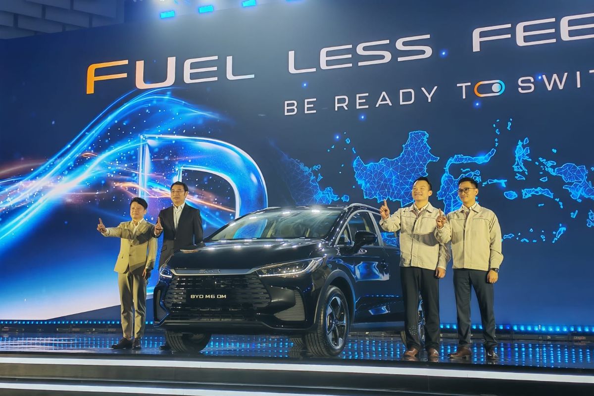 BYD M6 c&oacute; bản PHEV ở gần Việt Nam: Tiết kiệm xăng hơn Wave, đầy b&igrave;nh đủ chạy H&agrave; Nội - TP.HCM- Ảnh 1.