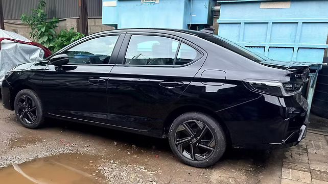 Honda City 2026 lộ nội thất kh&ocirc;ng che: M&agrave;n h&igrave;nh lớn đặt nổi, ghế l&agrave;m m&aacute;t, vẫn d&ugrave;ng phanh tay cơ- Ảnh 8.