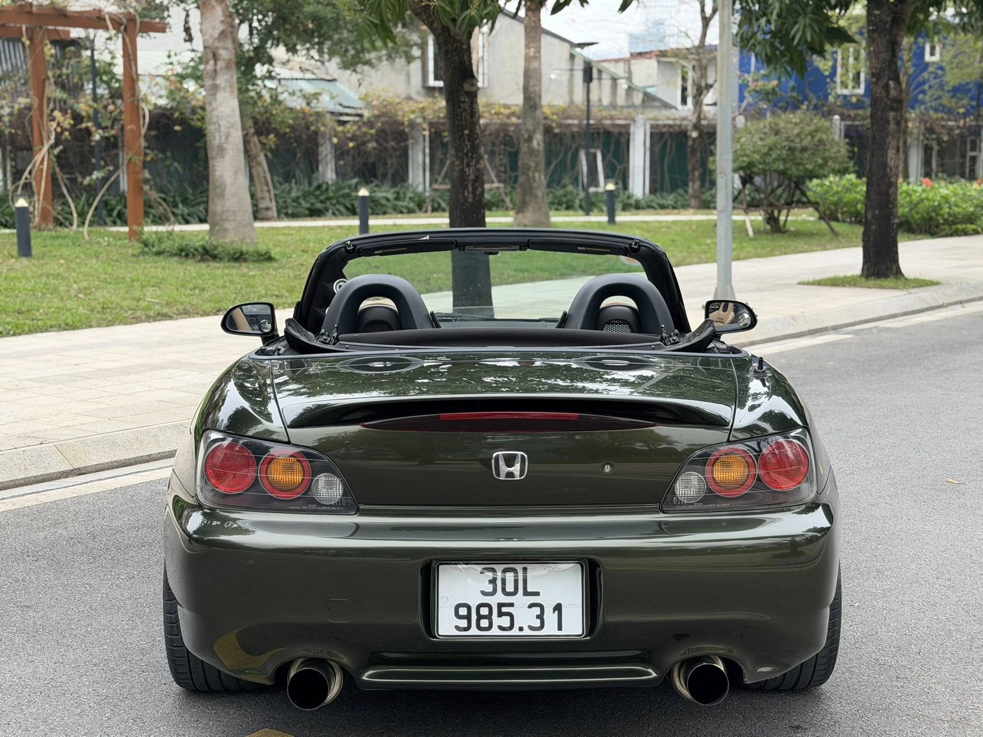 Honda S2000 cực hiếm l&ecirc;n s&agrave;n xe cũ: JDM 22 năm tuổi đắt ngang Porsche Taycan &lsquo;đập hộp&rsquo;- Ảnh 7.