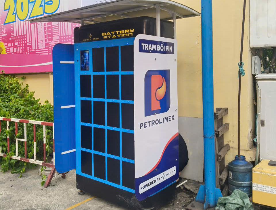 Cuộc chạy đua trạm đổi pin xe điện: VinFast phủ thần tốc, Honda lập 'liên minh mở', Selex giành vỉa hè cây xăng- Ảnh 2. Cuộc chạy đua trạm đổi pin xe điện: VinFast phủ thần tốc, Honda lập 'liên minh mở', Selex giành vỉa hè cây xăng- Ảnh 2.