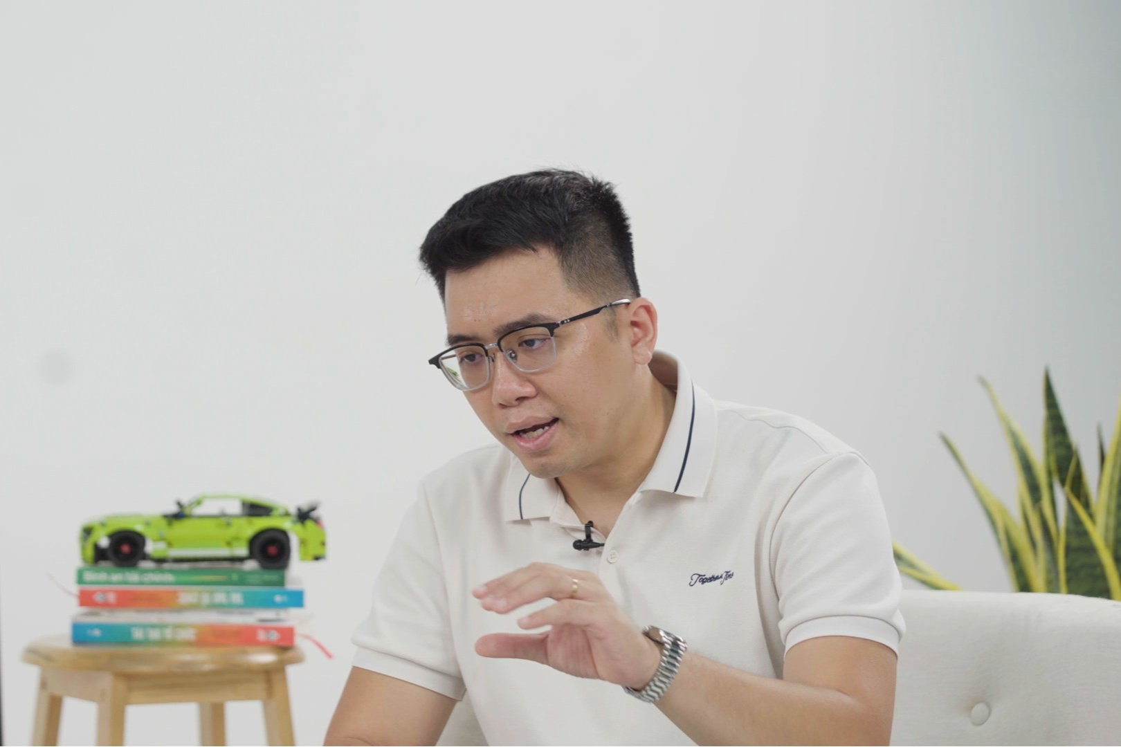 Đ&aacute;nh gi&aacute; VinFast VF 8 2026: Bước đi đột ph&aacute; hay m&agrave;n "quay xe" cải l&ugrave;i?- Ảnh 2.