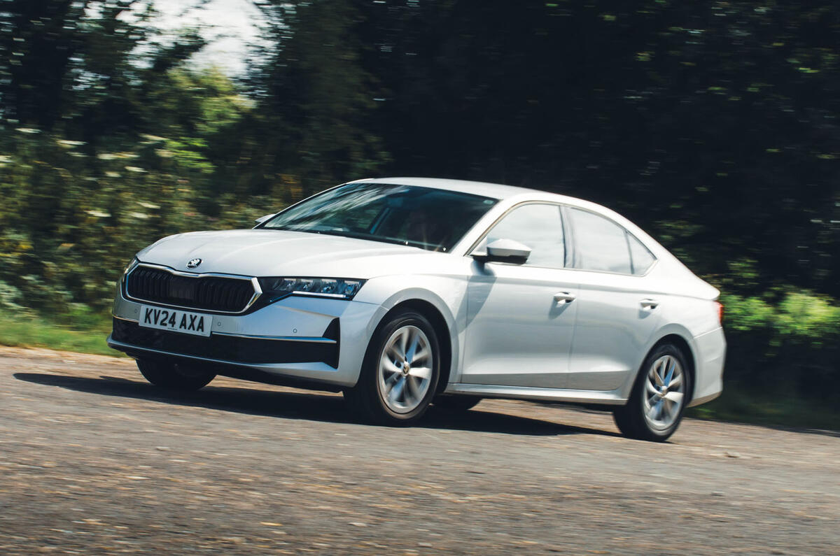Skoda Octavia vừa ra mắt Việt Nam sắp c&oacute; bản hybrid: Sedan ch&acirc;u &Acirc;u quyết đấu Honda Civic lẫn Toyota Altis- Ảnh 1.