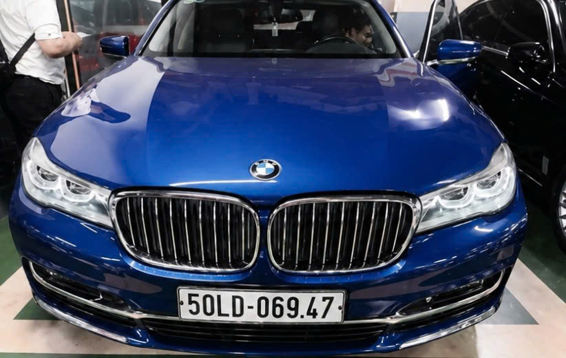 Xe Maybach biển số tứ qu&yacute; 9999 của b&agrave; Trương Mỹ Lan được mua đấu gi&aacute; hơn 16,6 tỷ đồng- Ảnh 3.