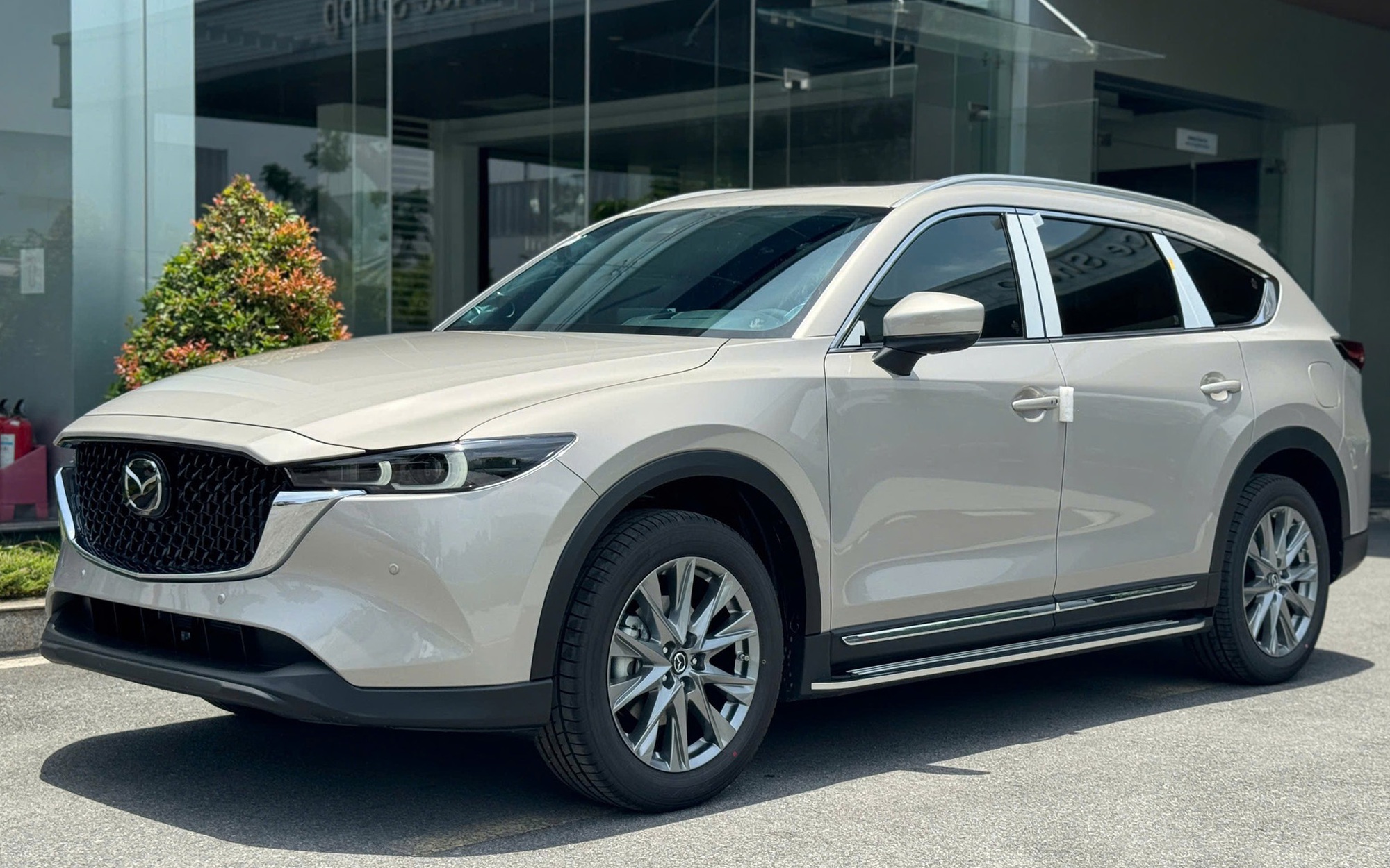 Loạt xe Mazda bản 'base' mới tiếp tục giảm gi&aacute; th&ecirc;m: Mazda3 từ 559 triệu đồng, CX-5, CX-8 rẻ nhất ph&acirc;n kh&uacute;c Nhật, H&agrave;n- Ảnh 4.