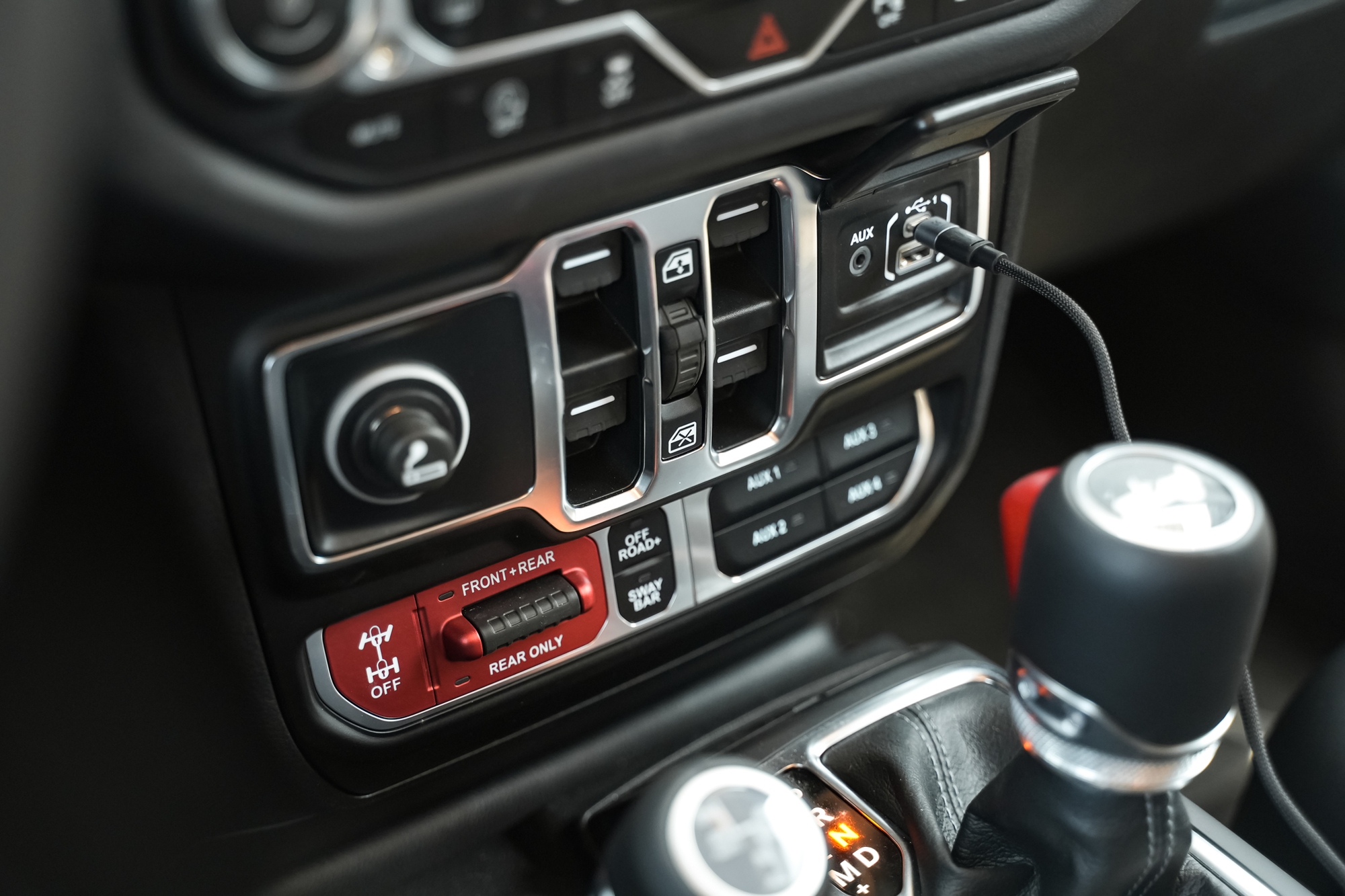 Ảnh thực tế Jeep Wrangler 2026 do THACO ph&acirc;n phối: M&aacute;y 2.0L, m&agrave;n h&igrave;nh lớn, c&oacute; ADAS, chốt gi&aacute; cuối th&aacute;ng n&agrave;y- Ảnh 15.