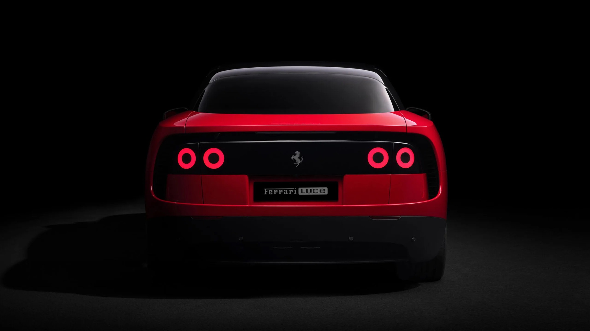 Ferrari Luce ra mắt: Gi&aacute; dự kiến quy đổi 16 tỷ đồng, thiết kế bởi người l&agrave;m iPhone, 4 cửa, 5 chỗ ngồi, động cơ điện hơn 1.000hp- Ảnh 6.