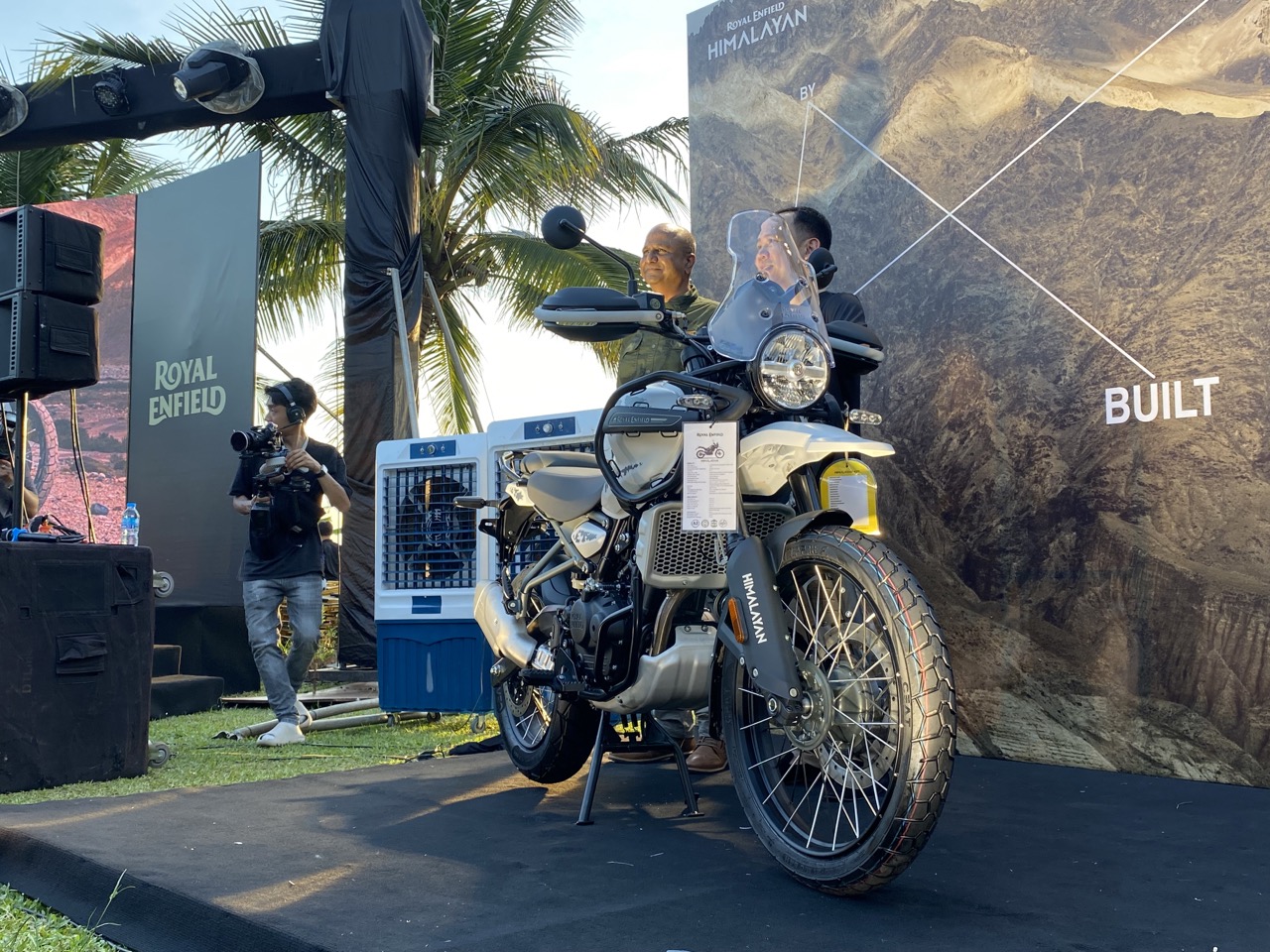 Royal Enfield quay lại Việt Nam: Ra mắt c&ugrave;ng l&uacute;c 5 xe mới, gi&aacute; từ 109 triệu đồng, đầy đủ ph&acirc;n kh&uacute;c từ 350 đến 650cc- Ảnh 4.