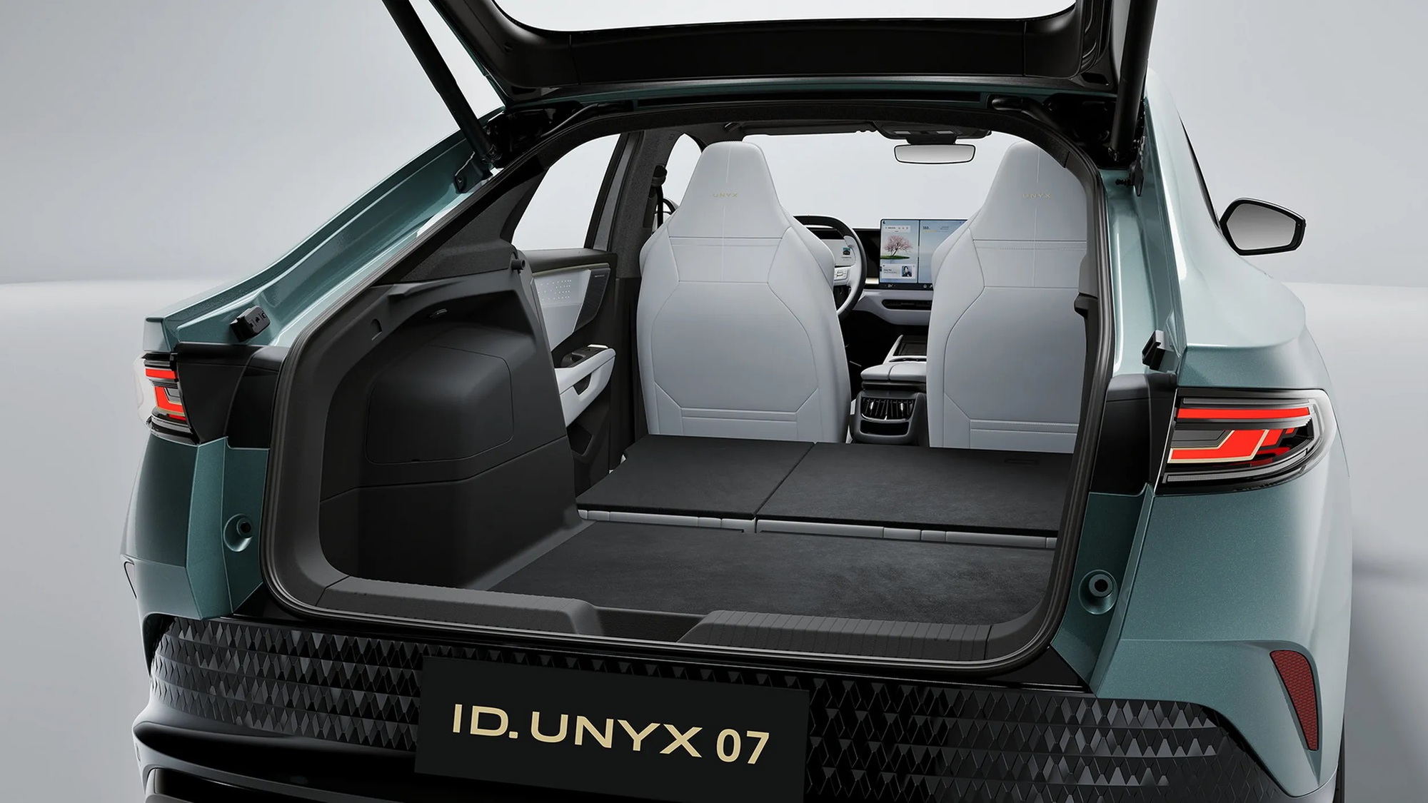 VW ID. Unyx 07 - Sedan điện gi&aacute; quy đổi hơn 420 triệu đồng, ngang cỡ Camry, d&aacute;ng như &lsquo;tiểu Taycan&rsquo;, chạy gần 560km/sạc- Ảnh 8.