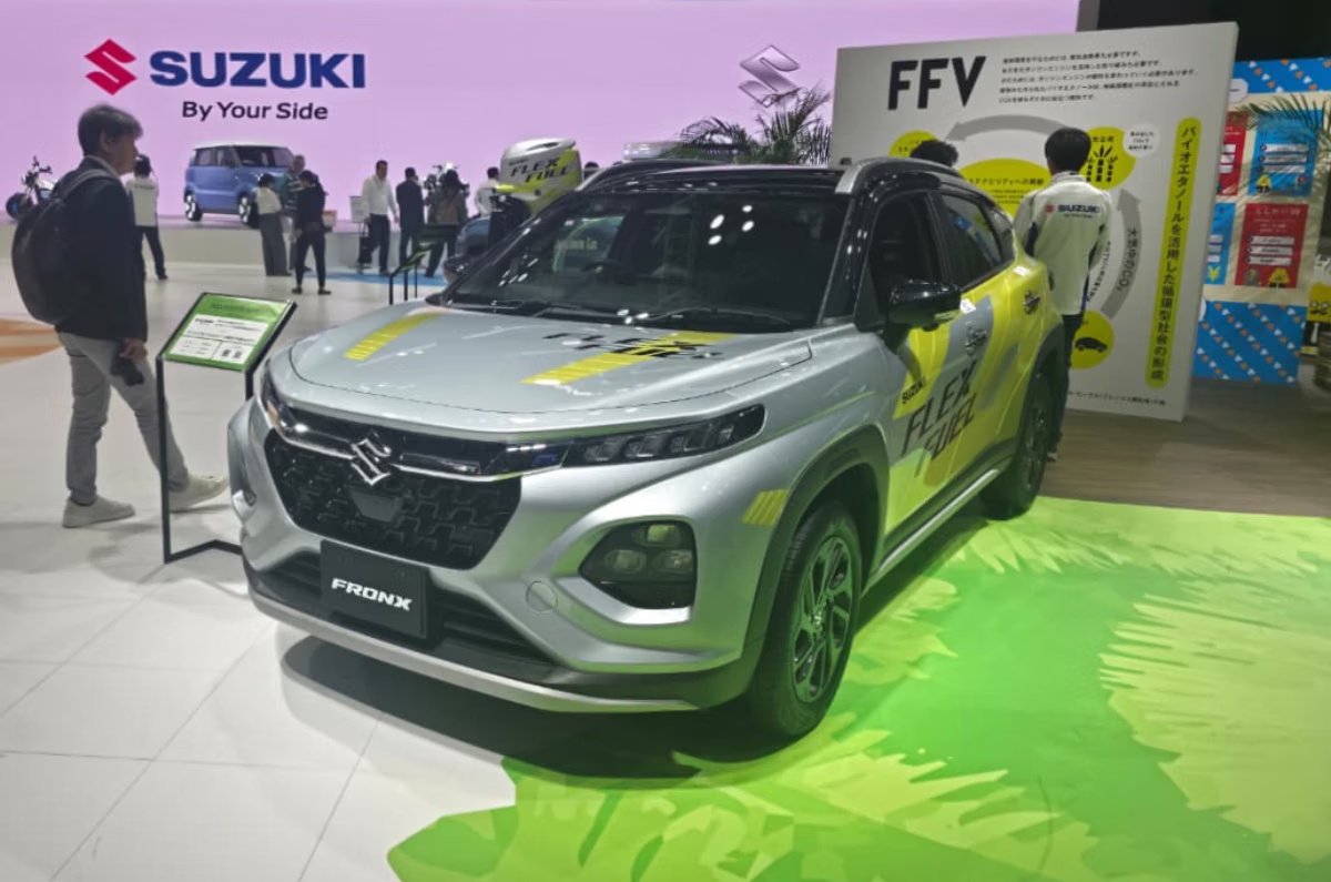 Suzuki Fronx dự kiến th&ecirc;m bản c&oacute; thể chạy với xăng 100% ethanol ngay th&aacute;ng sau, nếu về Việt Nam sẽ l&agrave; một 'c&uacute; h&iacute;ch'- Ảnh 1.