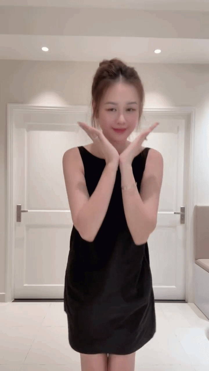 Mỹ nh&acirc;n showbiz l&aacute;i Porsche 5 tỷ: Gương mặt xinh ph&aacute;t s&aacute;ng, style đời thường 0 điểm ch&ecirc;- Ảnh 6.