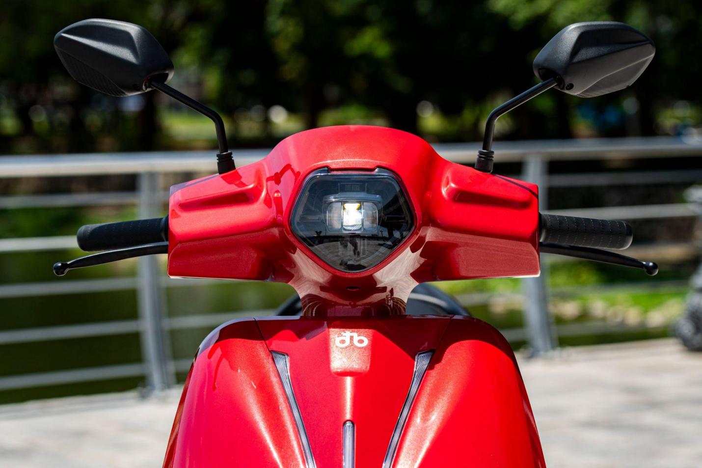 Trải nghiệm Dat Bike ERA: Động cơ dư dả để chở cả gia đ&igrave;nh, pin &ldquo;tr&acirc;u b&ograve;&rdquo;, cốp si&ecirc;u rộng cho chị em th&iacute;ch mua sắm- Ảnh 3.
