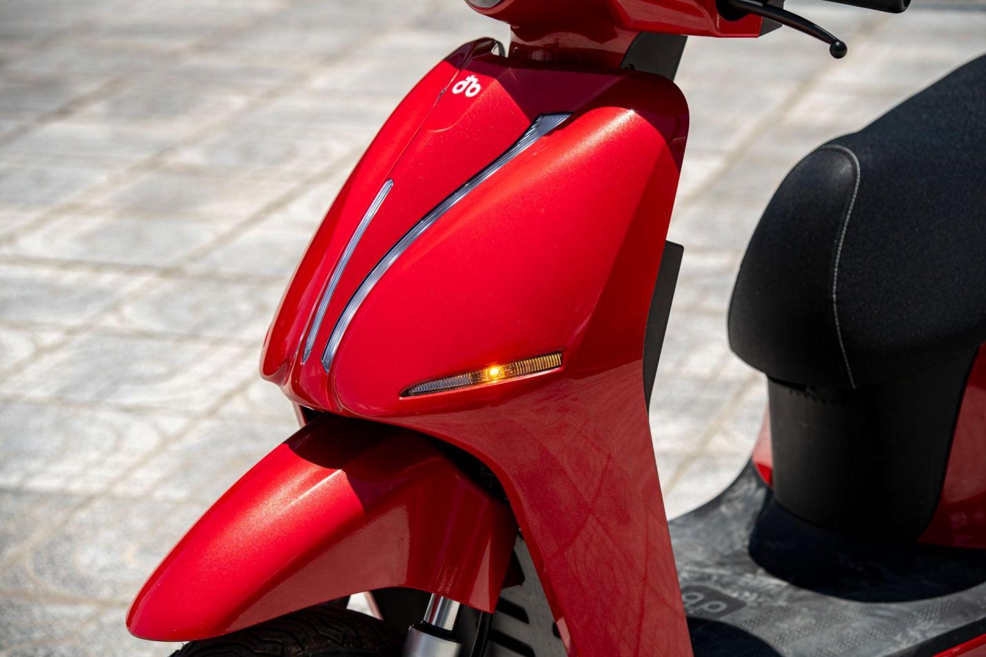 Trải nghiệm Dat Bike ERA: Động cơ dư dả để chở cả gia đ&igrave;nh, pin &ldquo;tr&acirc;u b&ograve;&rdquo;, cốp si&ecirc;u rộng cho chị em th&iacute;ch mua sắm- Ảnh 4.