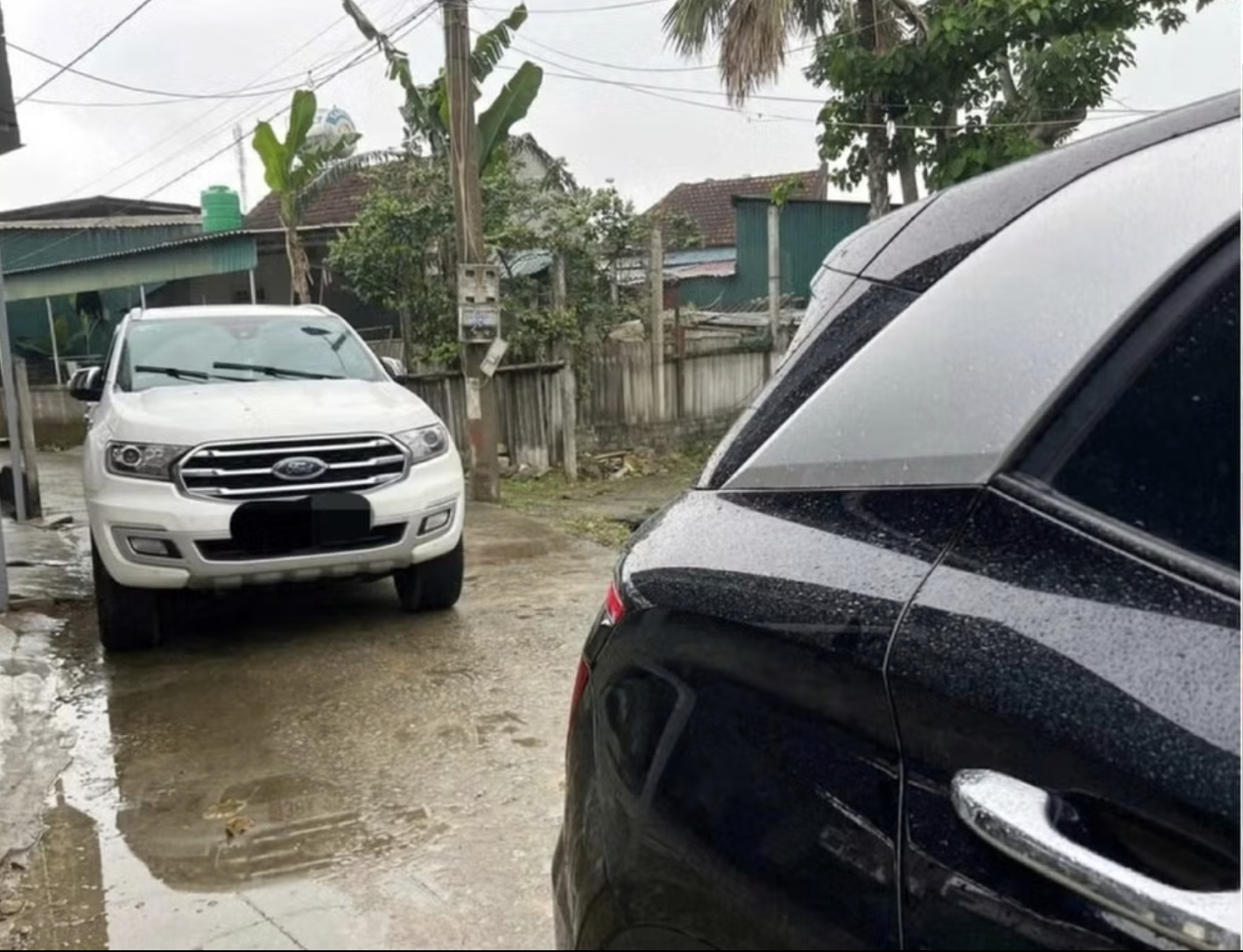 T&agrave;i xế Nguyễn Viết Linh trong vụ d&ugrave;ng 2 &ocirc; t&ocirc; "kh&oacute;a xe đầu đu&ocirc;i" bị tuy&ecirc;n phạt 50 triệu đồng- Ảnh 2.