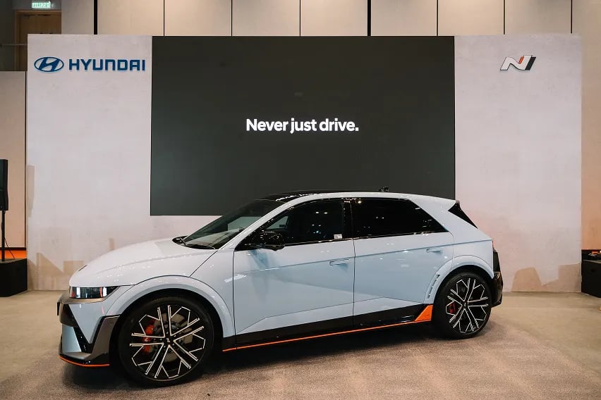 Hyundai Ioniq 5 mới mở b&aacute;n ở ĐN&Aacute;: 650 m&atilde; lực, tăng tốc chỉ trong 3,4 gi&acirc;y, về Việt Nam dễ được d&acirc;n chơi săn đ&oacute;n- Ảnh 2.