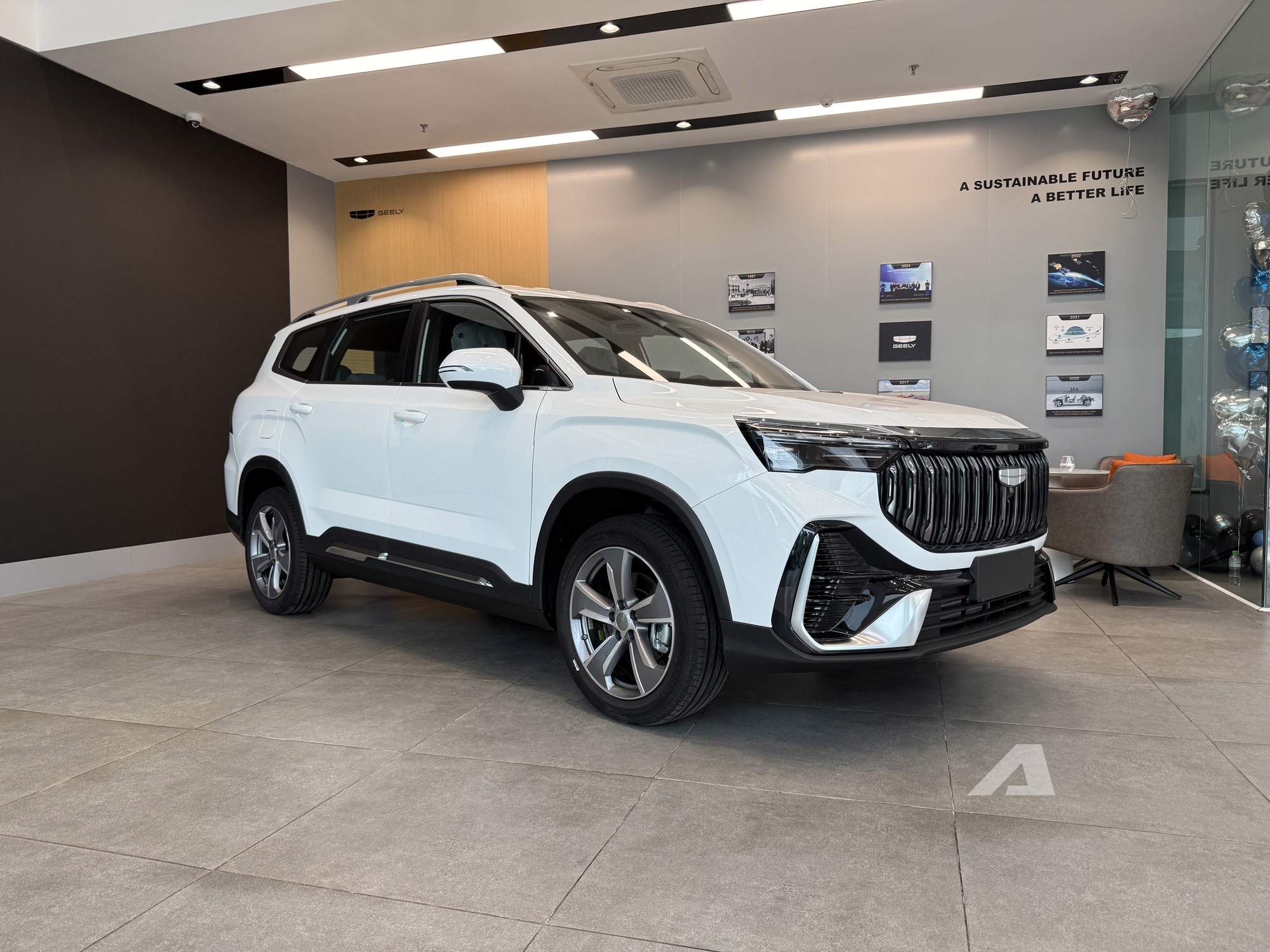 Geely chốt lịch ra mắt Okavango v&agrave; Coolray tại Việt Nam: Trải d&agrave;i từ SUV cỡ B đến SUV 7 chỗ gi&aacute; mềm- Ảnh 3.