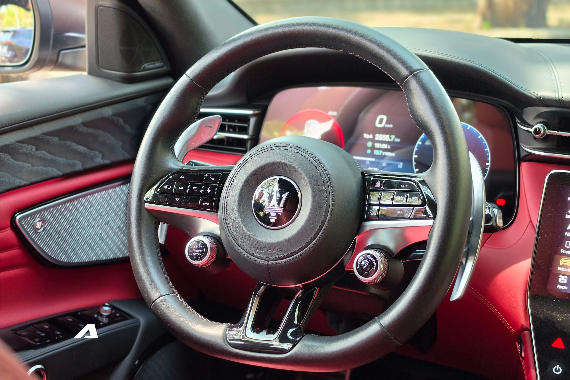 Cầm l&aacute;i Maserati Grecale 2026: Ngập tr&agrave;n 'đồ hiệu', kh&ocirc;ng d&agrave;nh cho số đ&ocirc;ng- Ảnh 21.