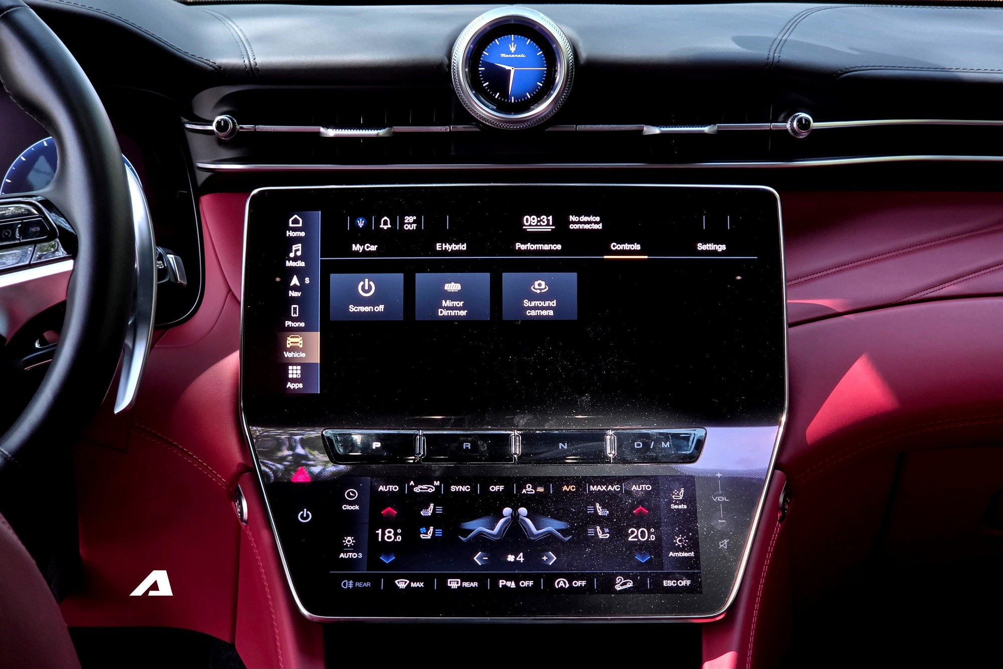 Cầm l&aacute;i Maserati Grecale 2026: Ngập tr&agrave;n 'đồ hiệu', kh&ocirc;ng d&agrave;nh cho số đ&ocirc;ng- Ảnh 22.