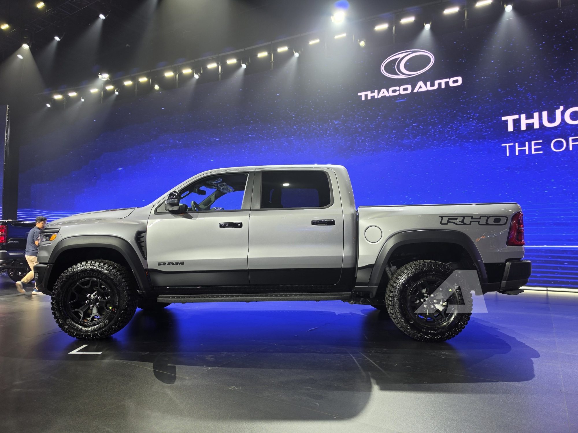 Jeep Wrangler, Ram 1500 't&aacute;i xuất' Việt Nam: SUV địa h&igrave;nh biểu tượng từ 2,999 tỷ đồng, b&aacute;n tải 540 m&atilde; lực mạnh nhất ph&acirc;n kh&uacute;c đắt ngang Porsche Cayenne- Ảnh 7.
