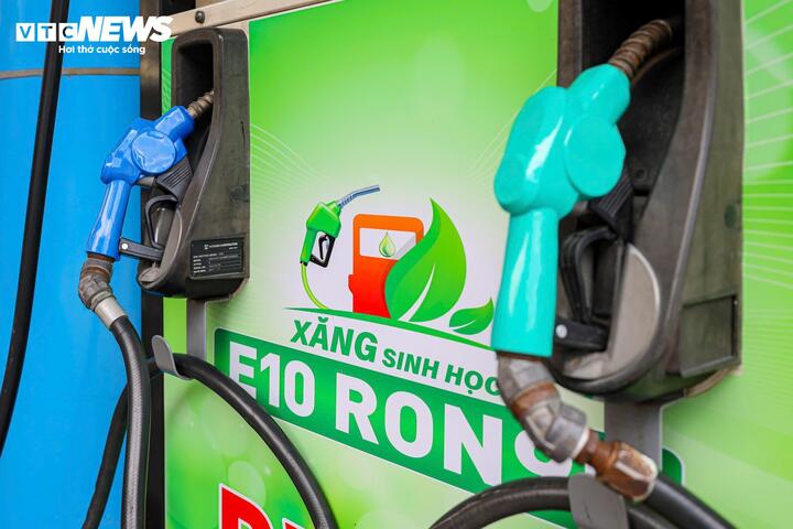 Nếu xe hỏng do xăng E10, ai chịu tr&aacute;ch nhiệm?- Ảnh 2.