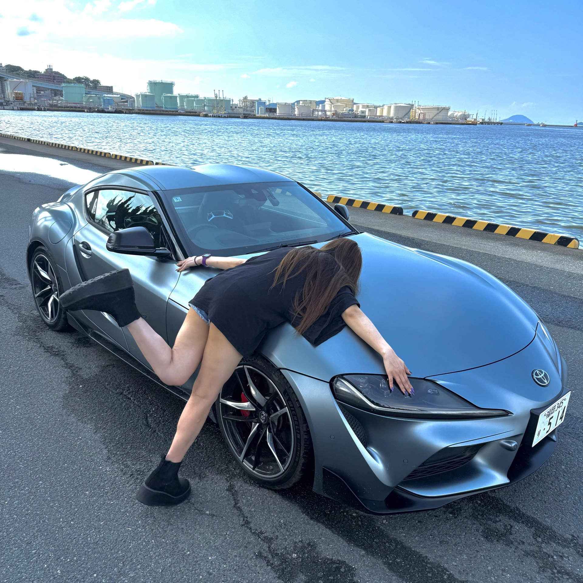 Quay video đạt hơn 30 triệu view, hot girl "đua xe" khiến CĐM sửng sốt- Ảnh 1.