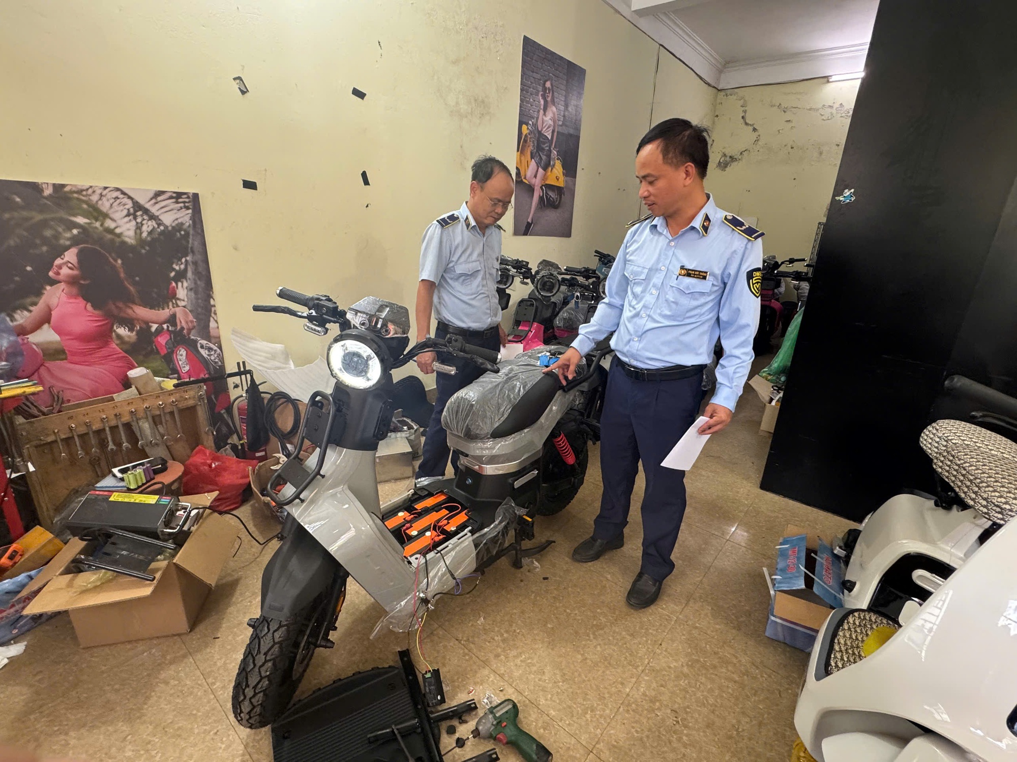 Cảnh b&aacute;o t&igrave;nh trạng "tr&aacute; h&igrave;nh" xe đạp điện, vận tốc tới 60 km/giờ- Ảnh 1.