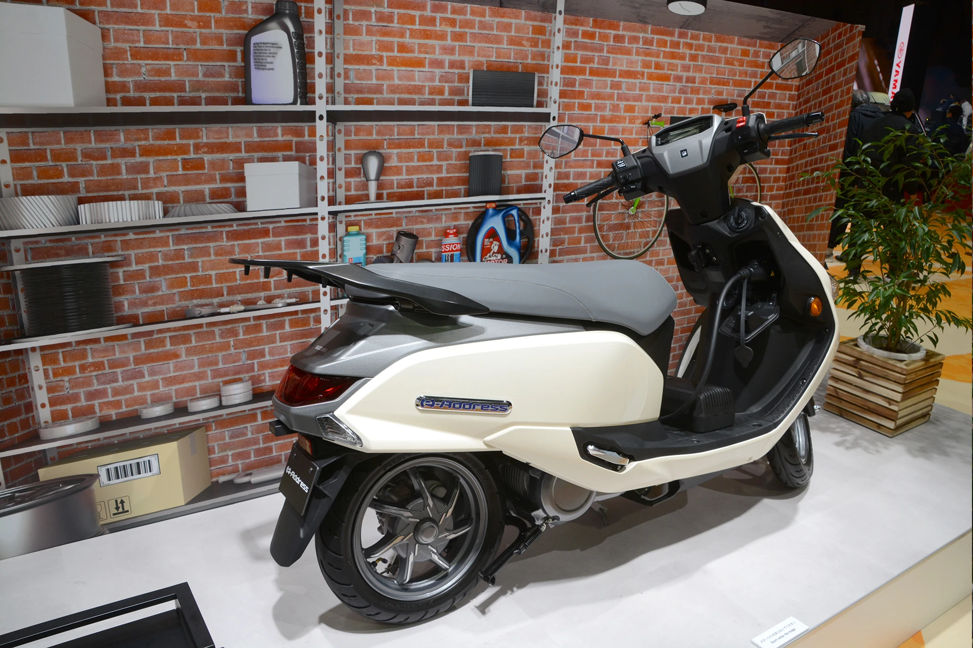 Xe m&aacute;y điện Suzuki e-Address sắp 'ch&agrave;o s&acirc;n' Việt Nam: C&oacute; chi tiết giống VinFast Vento S, sạc đầy đi 80 km, gi&aacute; quy đổi hơn 50 triệu đồng- Ảnh 4.