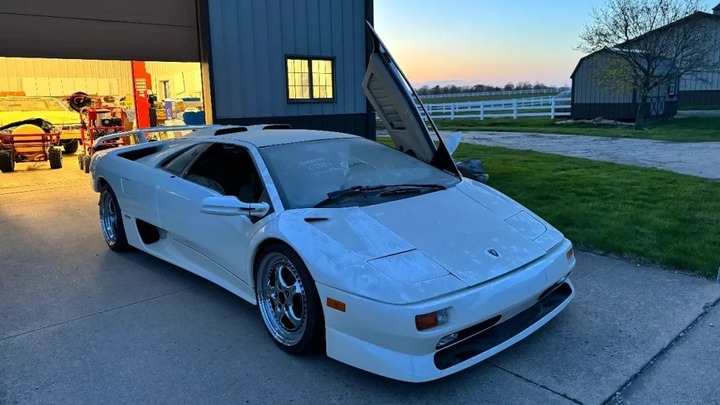 Lamborghini Diablo của Victoria&rsquo;s Secret t&aacute;i xuất sau 14 năm mất t&iacute;ch- Ảnh 2.