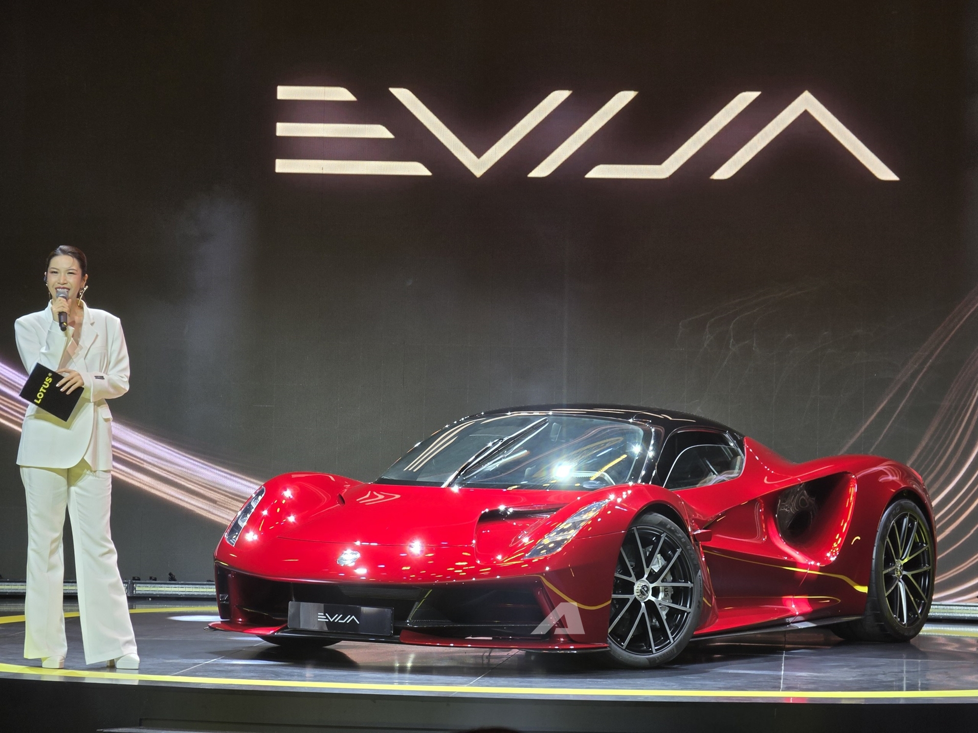 Lotus ra mắt Việt Nam: 4 mẫu, đắt nhất tới gần 13 tỷ, c&oacute; cả hypercar lần đầu đến ĐN&Aacute;- Ảnh 4.