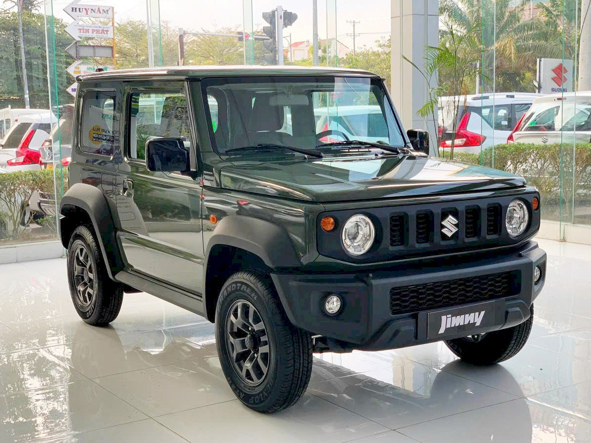 Gi&aacute; Suzuki Jimny tiếp tục d&ograve; đ&aacute;y tại đại l&yacute;: Thực tế thấp kỷ lục c&ograve;n 609 triệu đồng, chỉ ngang ni&ecirc;m yết Sonet- Ảnh 1.