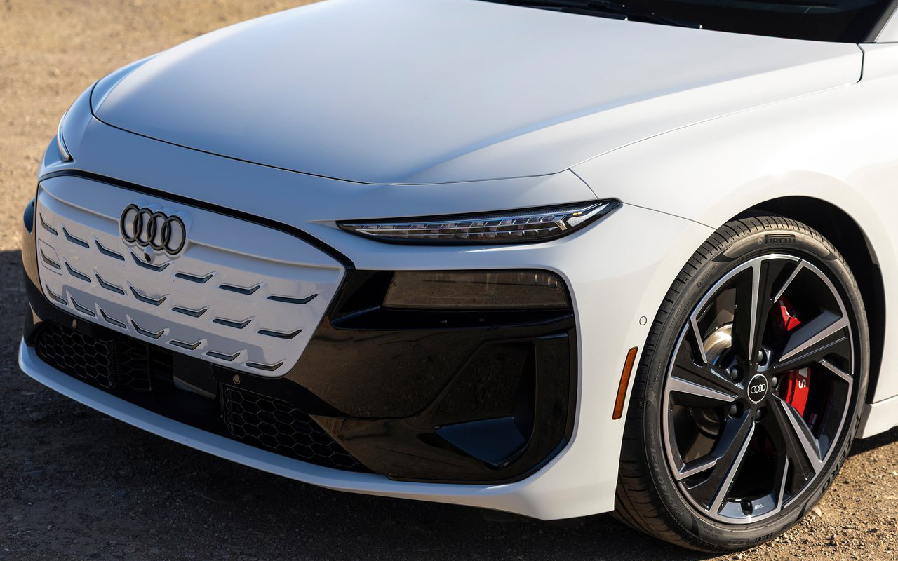 Audi S6 &uacute;p mở lần đầu ra mắt Việt Nam: D&aacute;ng Sportback chất chơi, mạnh hơn Porsche Taycan ti&ecirc;u chuẩn, đầy b&igrave;nh đủ chạy H&agrave; Nội - Huế- Ảnh 10.