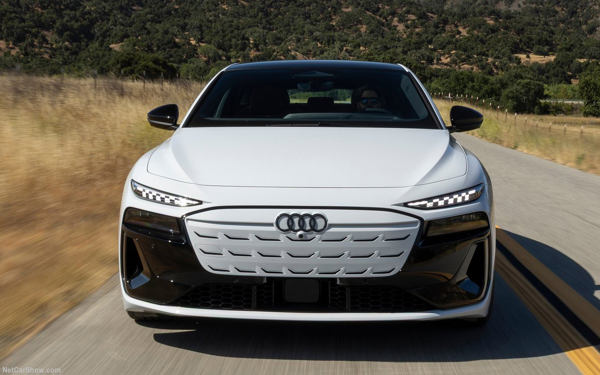 Audi S6 &uacute;p mở lần đầu ra mắt Việt Nam: D&aacute;ng Sportback chất chơi, mạnh hơn Porsche Taycan ti&ecirc;u chuẩn, đầy b&igrave;nh đủ chạy H&agrave; Nội - Huế- Ảnh 8.