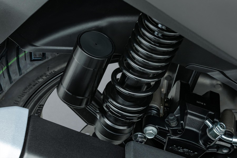 Suzuki rục rịch l&agrave;m xe tay ga mới: Gi&aacute; dự kiến quy đổi hơn 27 triệu đồng, d&aacute;ng như PCX, c&ocirc;ng nghệ mượn từ Trung Quốc- Ảnh 6.