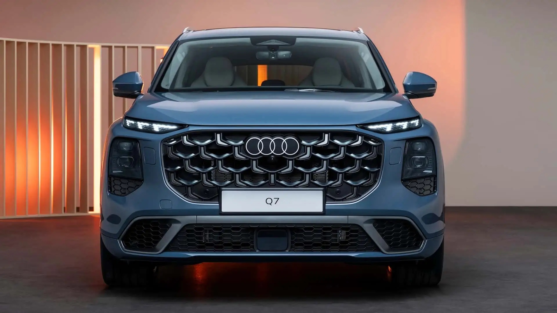 Audi Q7 thế hệ mới ra mắt: Thiết kế lột x&aacute;c, th&ecirc;m c&ocirc;ng nghệ đ&egrave;n ma trận, c&oacute; bản gần 600 m&atilde; lực mạnh nhất từ trước đến nay- Ảnh 1.