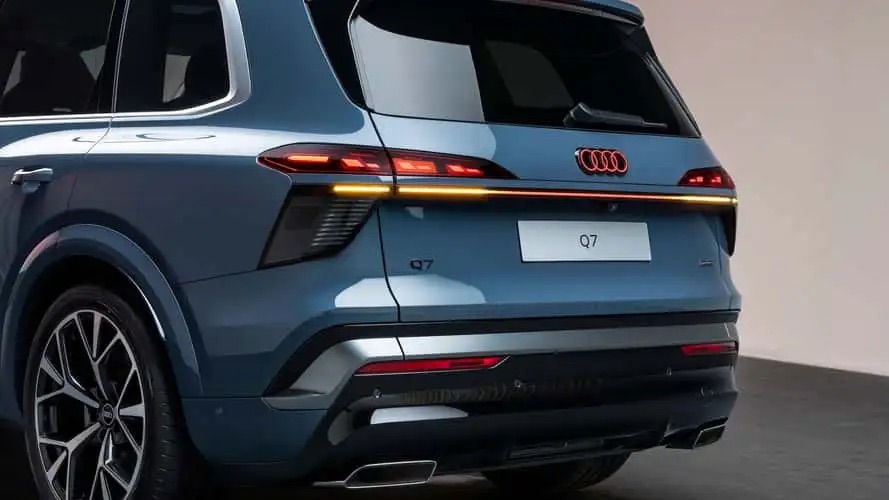 Audi Q7 thế hệ mới ra mắt: Thiết kế lột x&aacute;c, th&ecirc;m c&ocirc;ng nghệ đ&egrave;n ma trận, c&oacute; bản gần 600 m&atilde; lực mạnh nhất từ trước đến nay- Ảnh 3.