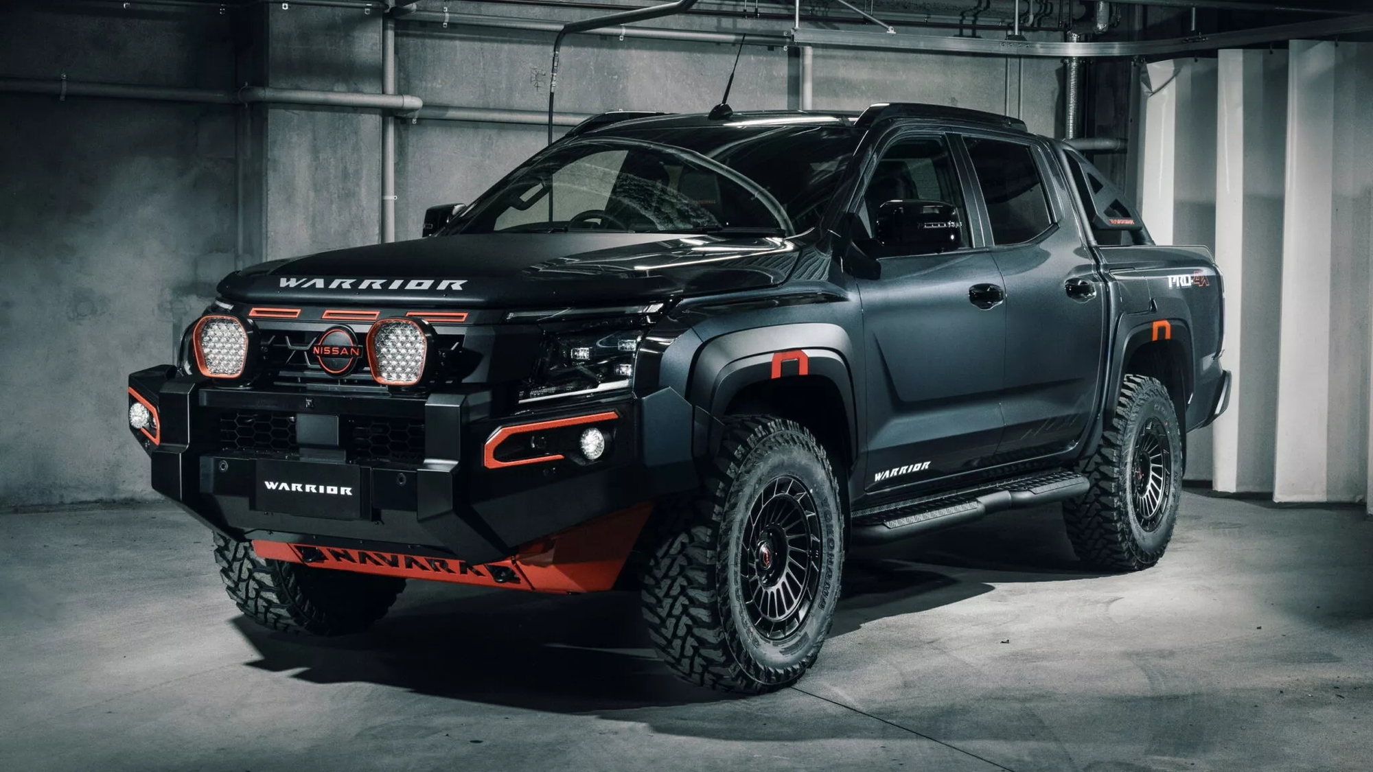 Nissan Navara "khai tử" phi&ecirc;n bản được mong chờ, Mitsubishi Triton vẫn quyết th&ecirc;m bản cạnh tranh trực tiếp Ford Ranger Raptor- Ảnh 1.