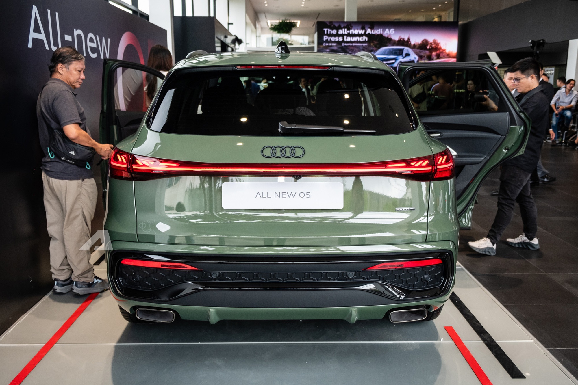 Audi Q5 thế hệ mới chốt lịch ra mắt Việt Nam: Thay đổi thiết kế, khoang cabin 3 màn hình lớn, quyết đấu Mercedes-Benz GLC