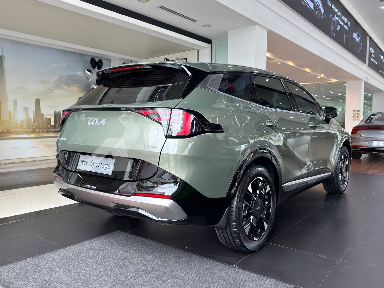 Soi Kia Sportage 2026 bản Luxury vừa về đại lý: Giá dễ tiếp cận nhất từ 839 triệu đồng, vẫn có nhiều công nghệ đáng chú ý