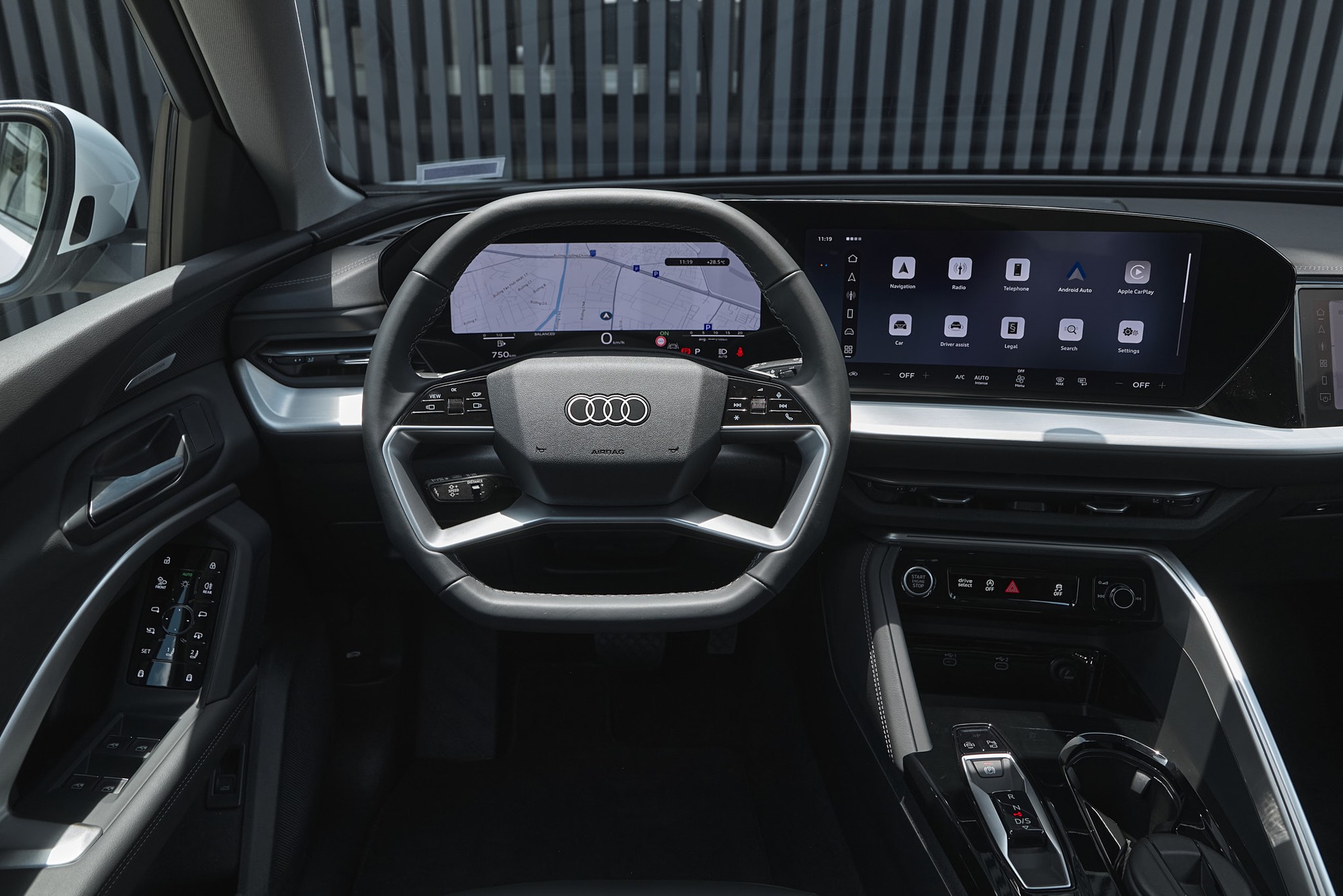 Audi Q5 2026 chốt gi&aacute; từ 2,849 tỷ đồng tại Việt Nam: 2 kiểu d&aacute;ng, nền tảng ho&agrave;n to&agrave;n mới, c&oacute; ADAS - Ảnh 5.