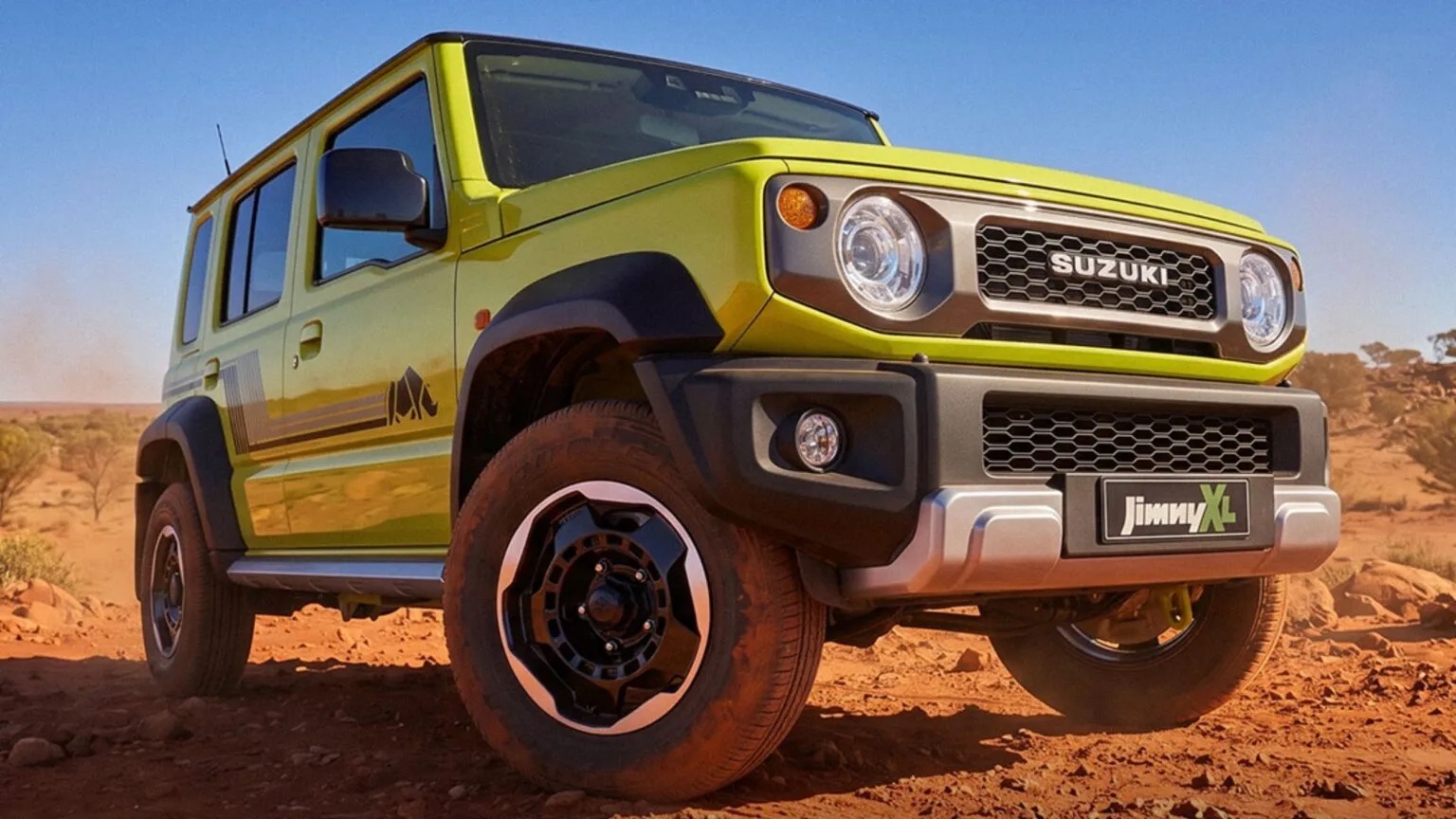 Suzuki Jimny c&oacute; bản mới xịn v&agrave; đắt cho d&acirc;n chơi: Gi&aacute; quy đổi từ 830 triệu đồng, nhiều phụ kiện d&atilde; ngoại, loa Pioneer cao cấp - Ảnh 1.