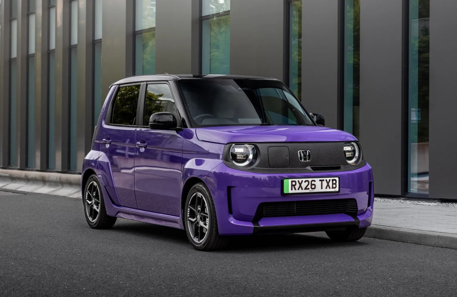 Ô tô điện rẻ nhất của Honda có một nút ‘ma thuật’ rút ngắn 4,5 giây khi tăng tốc 0-100km/h, đầy pin đi phố được 320km - Ảnh 1.