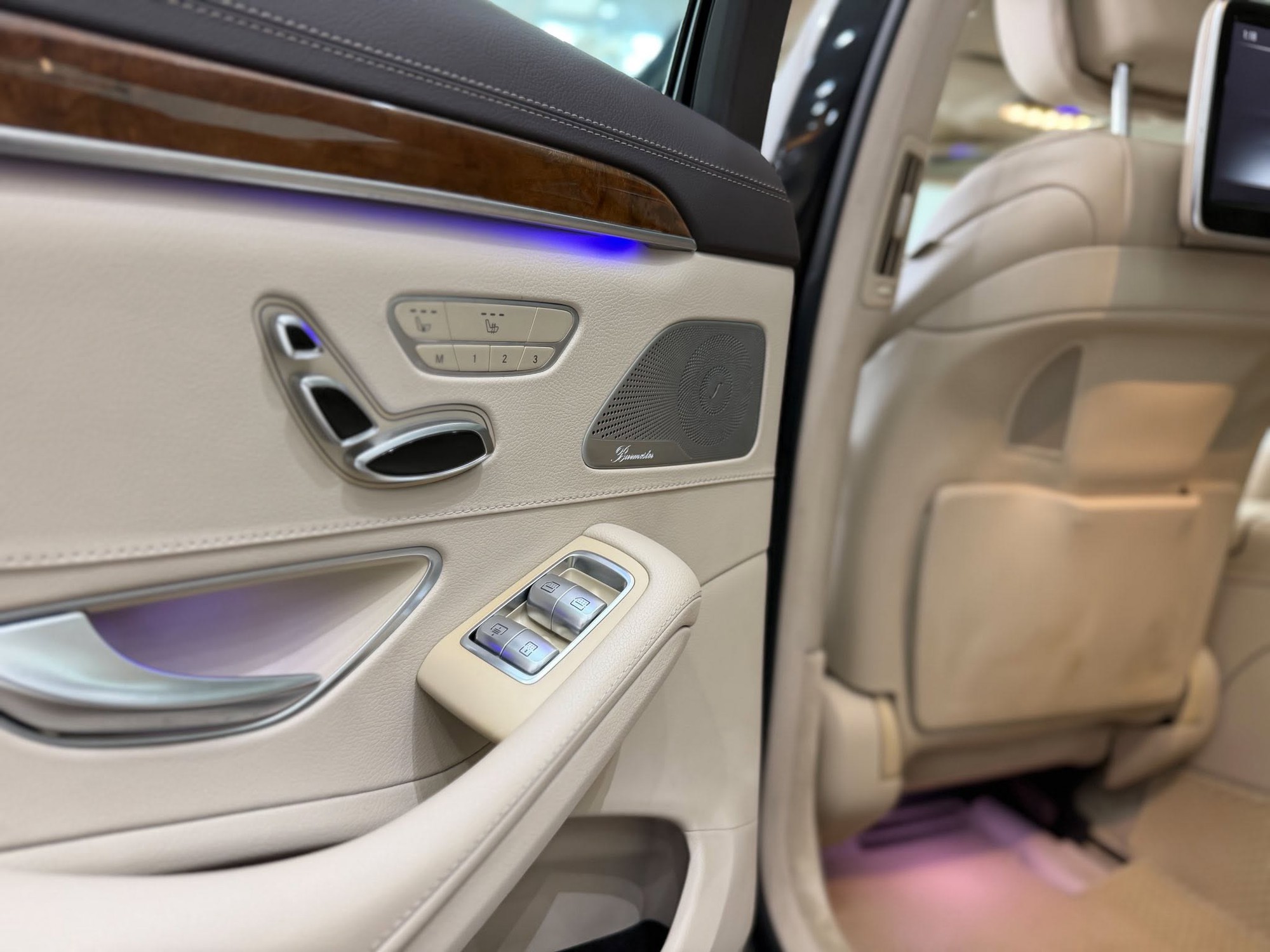 Rao Mercedes-Benz S-Class gi&aacute; hơn 1 tỷ đồng, người b&aacute;n khẳng định &lsquo;đẳng cấp như Maybach&rsquo; nhờ một loạt m&oacute;n đồ độ - Ảnh 14.
