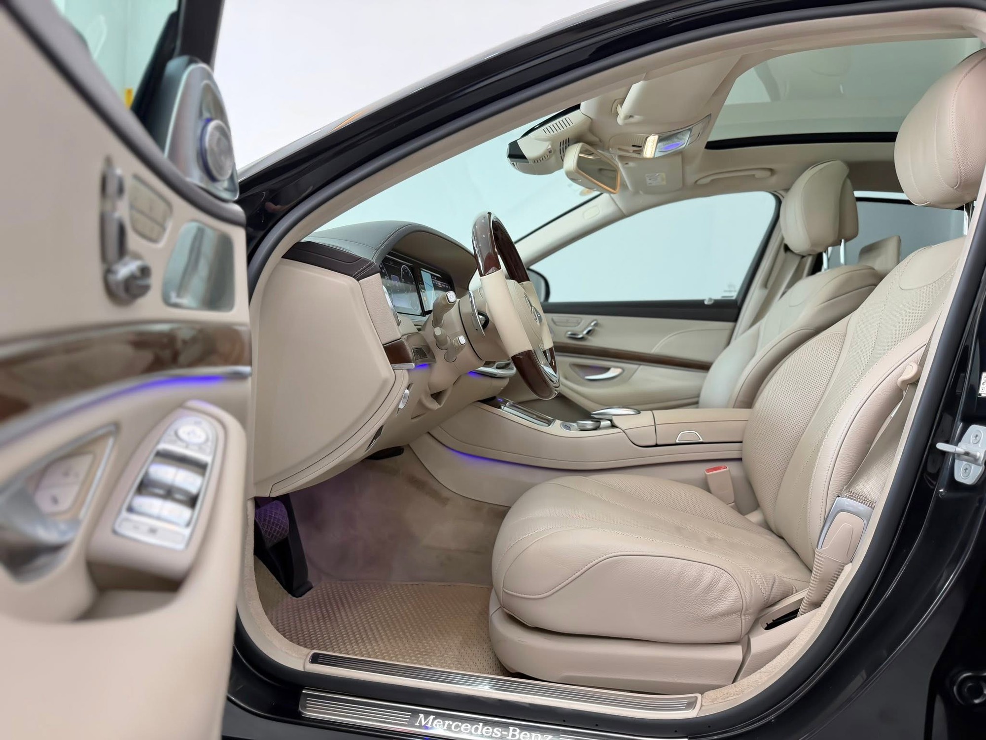 Rao Mercedes-Benz S-Class gi&aacute; hơn 1 tỷ đồng, người b&aacute;n khẳng định &lsquo;đẳng cấp như Maybach&rsquo; nhờ một loạt m&oacute;n đồ độ - Ảnh 11.