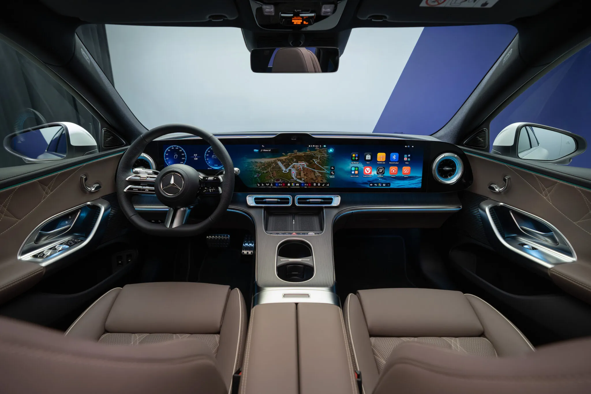 Mercedes-AMG C-Class EV chạy thử tr&ecirc;n đường: Mặt ca-lăng 'k&iacute;n cổng cao tường', c&oacute; thể trang bị 3 động cơ điện mạnh gần 800 m&atilde; lực, khả năng cao ra mắt cuối năm nay - Ảnh 7.