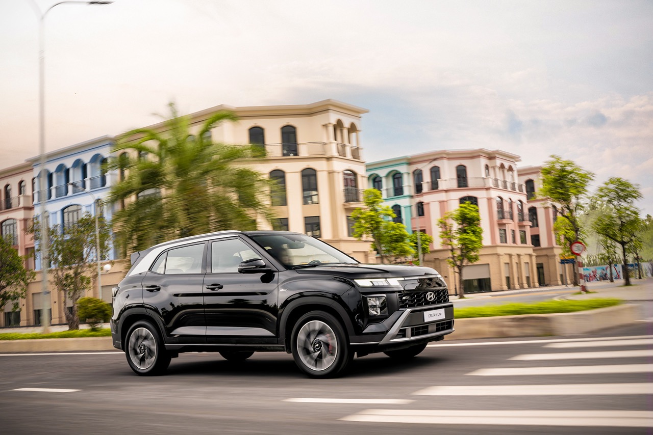Hyundai giữ &lsquo;chuỗi&rsquo; ưu đ&atilde;i s&acirc;u: Santa Fe vẫn giảm 220 triệu đồng, Stargazer rẻ ngang xe hạng A- Ảnh 3.