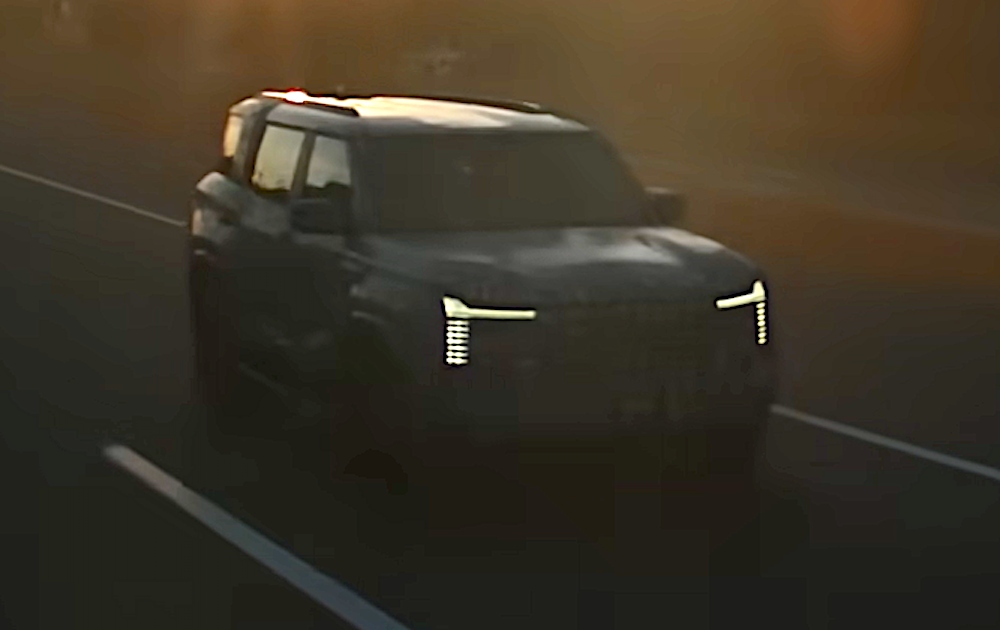 Được tận mắt nh&igrave;n thấy Mitsubishi Pajero mới, nh&oacute;m kh&aacute;ch h&agrave;ng tiết lộ: Lớn như Prado, nội thất 'cận sang'- Ảnh 2.