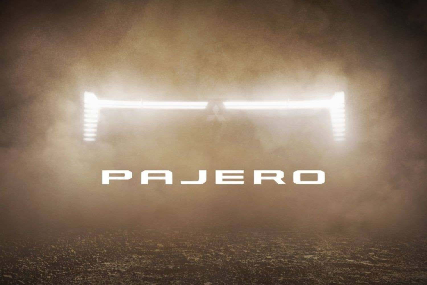 Được tận mắt nh&igrave;n thấy Mitsubishi Pajero mới, nh&oacute;m kh&aacute;ch h&agrave;ng tiết lộ: Lớn như Prado, nội thất 'cận sang'- Ảnh 1.