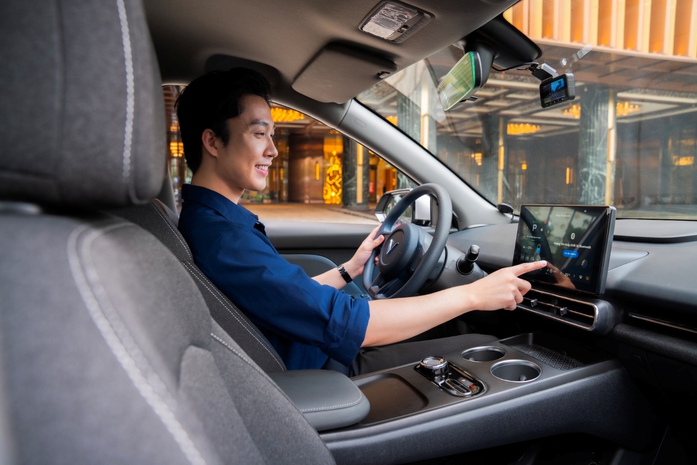VinFast Limo Green: &ldquo;Vũ kh&iacute;&rdquo; c&agrave;y tiền triệu mỗi ng&agrave;y khiến c&aacute;nh t&agrave;i xế m&ecirc; mẩn- Ảnh 2.