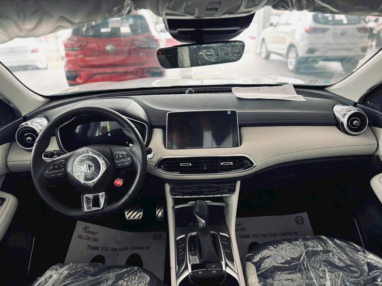 MG HS giảm kỷ lục tại đại l&yacute;: SUV cỡ C 'full' c&ocirc;ng nghệ, gi&aacute; chỉ ngang ngửa Sonet, Venue- Ảnh 4.